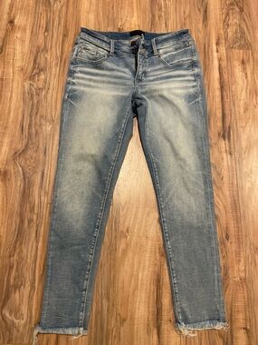 Buckle Black Light Wash Ankle Skinny Jeans with Frayed Hem